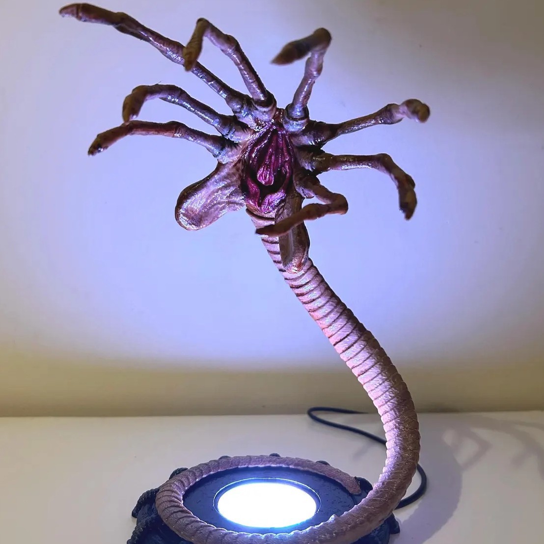 Alien Facehugger Lamp Nightlig – Decor Lighting Lamps Bewertung und Preis